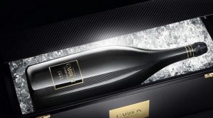 Cuvée Carbon: The Bottle