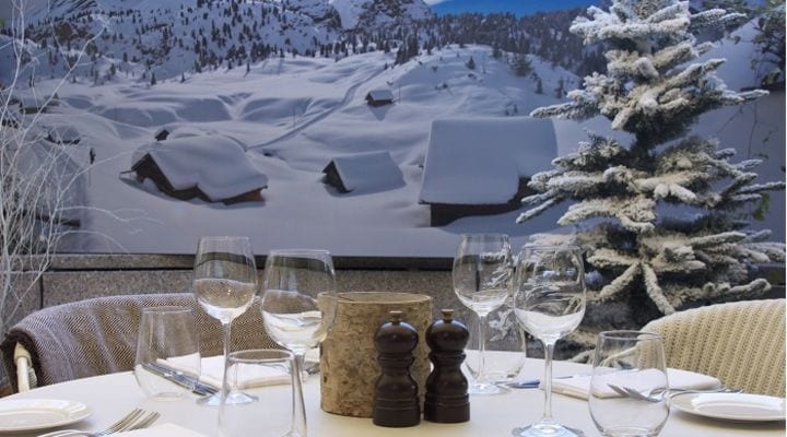 Enjoy a Glass of Bubbly at Lodge d’Argent