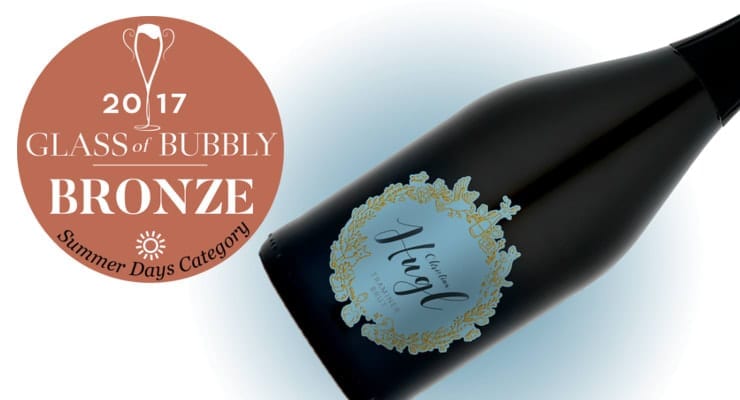 Weinviertler_Sektmanufaktur_Familie_Hugl_-_Traminer_x_Welschriesling_2015_Christina_Hugl