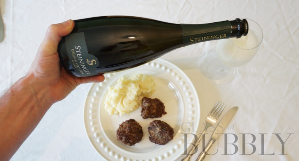 Steininger Gruner Veltner with Fleischlabert mit kartoffelpuree