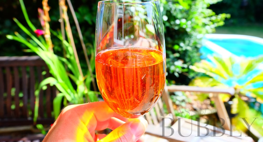 Who doesn't love a glass of rosé fizz
