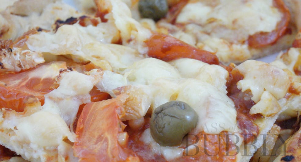 Fresh fish, prawn, escallop Pizza