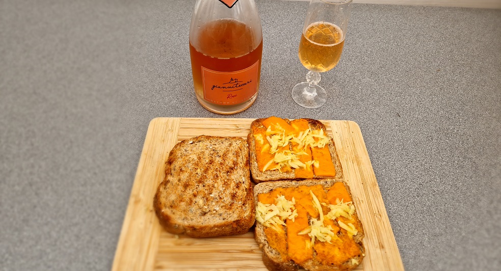 ginatessari rose and toast