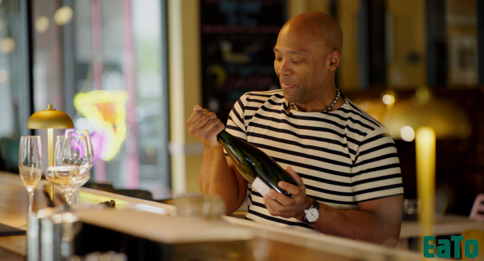 Darryl Sanders Glass of Bubbly USA